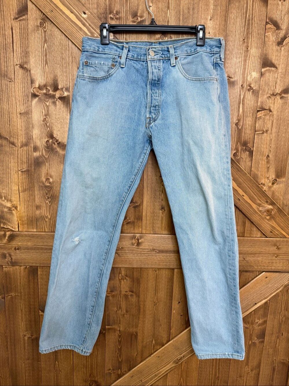 Levi’s 501 Jeans Men’s 34x32 Light Wash Button Fly Straight Leg Distressed (9281